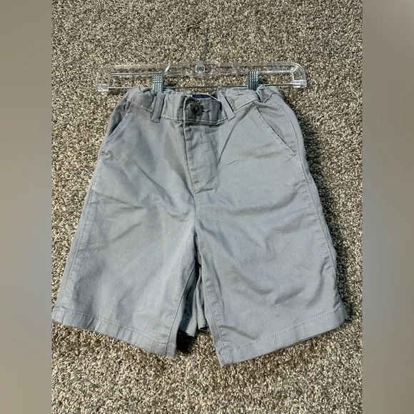 NWOT The Children's Place Boys' Stretch Chino Shorts Two Pack Size 5T - Picture 2 of 4